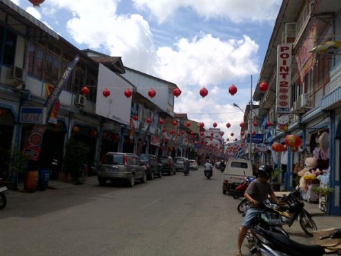 Pertokoan Singkawang Mulai Buka