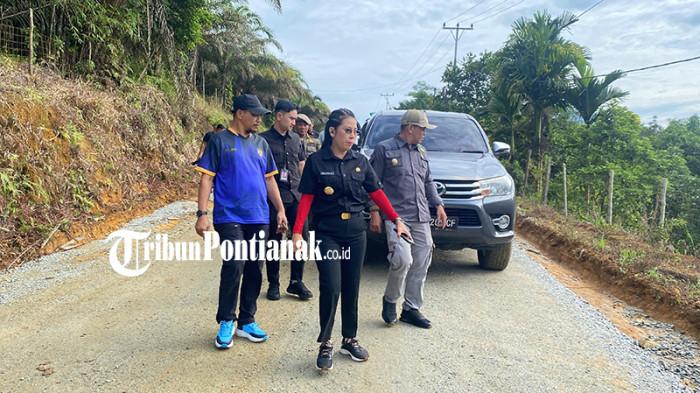 Wali Kota Singkawang Tinjau Pengerjaan Jalan Menuju SPN di Cong Long Kong