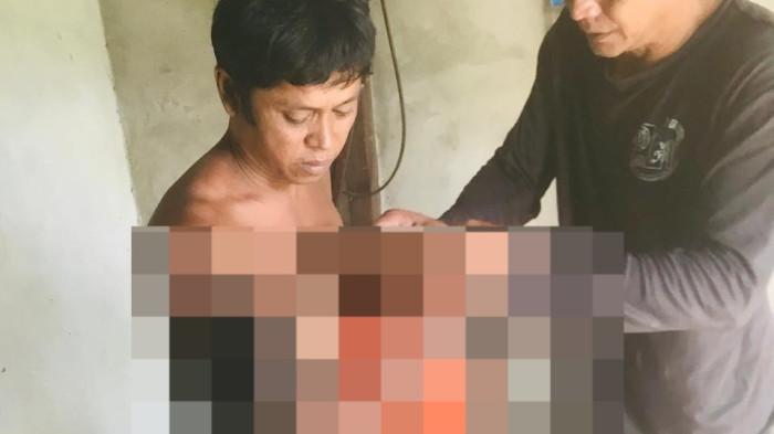 ANAK TENGGELAM - Seorang anak yang dilaporkan tenggelam di Sungai Embau, Dusun Karya Bhakti 2, Desa Nanga Yen, Kecamatan Hulu Gurung, Kabupaten Kapuas Hulu, ditemukan meninggal dunia, Kamis 12 Maret 2026. Korban diduga tidak mampu menyeberang sehingga terseret arus dan tenggelam