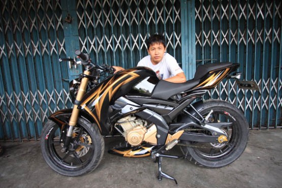 Hologram Permanis Yamaha V-Ixion