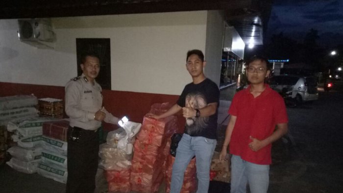 Polisi Bengkayang Sita Sayur dan Daging Beku Asal Malayasia