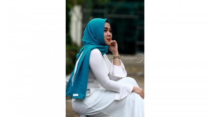 Perpaduan Hijab Instan dari Menara Hijab - ayu-katrintribun-pontianakanesh-viduka_20170922_150859.jpg