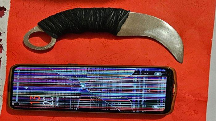 Modus Tawarkan Kencan Lewat MiChat 2 Pria Peras Seorang Warga