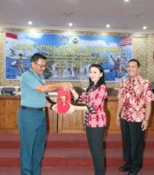 Kunjungi Landak, Danlantamal Pontianak Ajak Pemuda Masuk TNI AL