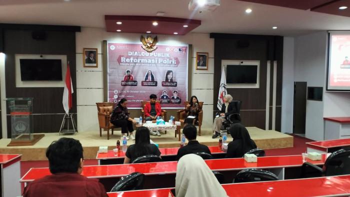 diskusi publik demi membangun kesadaran kolektif