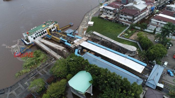 Proyek Pembangunan Fly Over di Feri Penyeberangan Pontianak - fly-over-waterfront-taman-alun-kapuas_20171213_203516.jpg