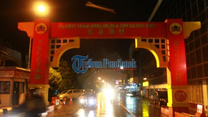 57 Stan Meriahkan Festival Cap Go Meh di Jl Diponegoro