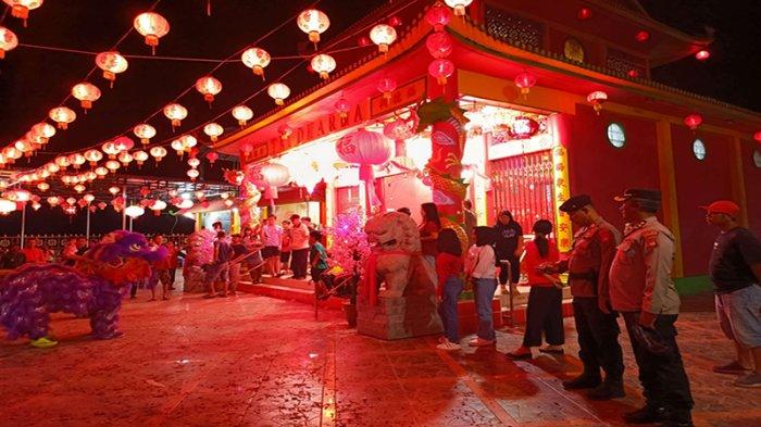 Kabag Ops Polres Sanggau Pimpin Pengamanan Perayaan Malam Imlek 2576 Tahun 2025
