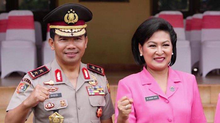 Kirish joyidagi iflos polda uning sikini sordim.