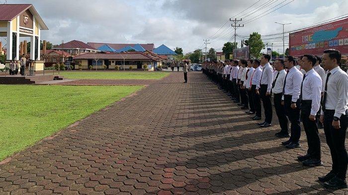 Kapolres Kapuas Hulu Pimpin Apel Jam Pimpinan, Tekankan Pelaksanaan Tugas Sesuai SOP