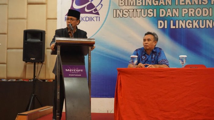 Semua Perguruan Tinggi Swasta di Kalimantan Diharapkan Menaikkan Akreditasi