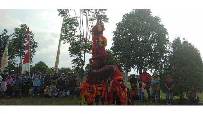 Paguyuban Transmigrasi di Kabupaten Sambas, Gelar Pertunjukan Asal Ponorogo