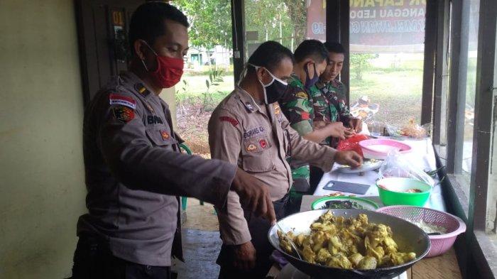 Polsek Sanggau Ledo Kompak Bersama Koramil dan Lanud Dirikan Dapur Lapangan