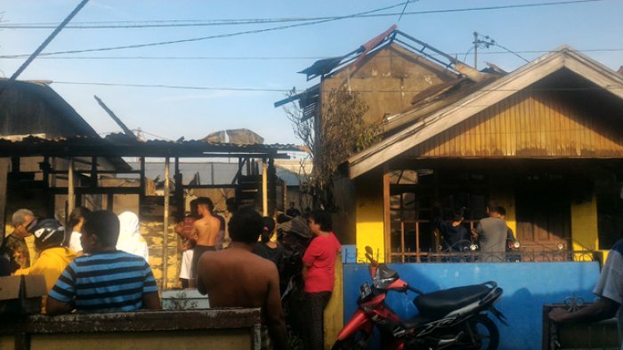 BREAKING NEWS: Warga Datangi Kantor Pemadam Kebakaran