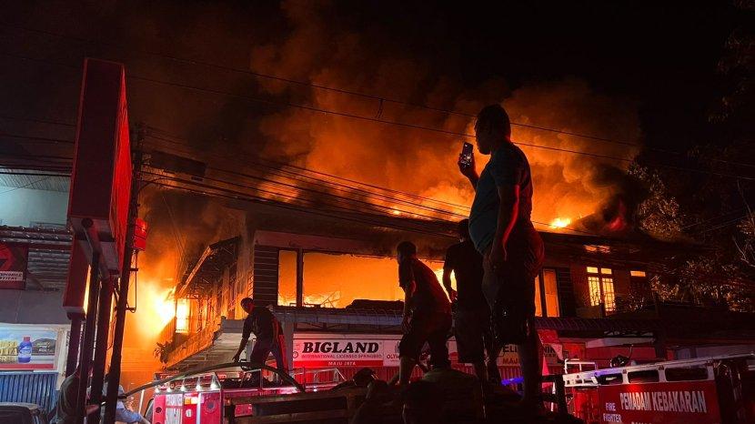 Satu Ruko Furniture di Kubu Raya Terbakar, Polisi: Dugaan Konsleting Listrik