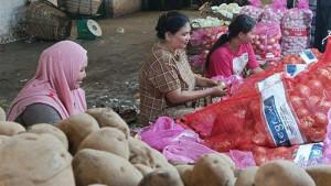 Aktivitas-pedagangdi-Pasar-Flamboyan-4.jpg