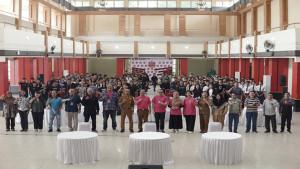 Alipius-saat-foto-bersama-usai32rewr.jpg