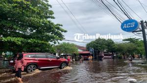 BANJIR-DI-PONTIANAK23r3ew.jpg