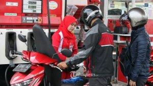 BEDA-Harga-BBM-Besok-9-Mei-2025-di-SPBU-Pertamina-Vivo-Shell-dan-AKR-Ada-yang-Turun.jpg