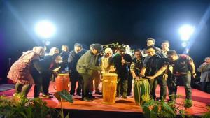 Bupati-Kubu-Raya-Sujiwo-kembali-meresmikan-ruang-publik-baru.jpg