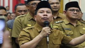 Bupati-Sambas-Satono-ketika-memberikan-tanggapannya-235r4wedf.jpg