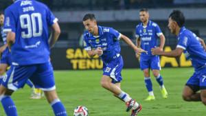 Debut-bintang-Timnas-Indonesia-Thom-Haye-bersama-Persib-Bandung11.jpg
