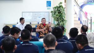 Direktur-Utama-Bank-Bank-Kalbar-Kunjungi-Kantor-Cabang-Sanggau.jpg