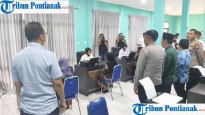 Emak-viral-di-sambas.jpg