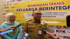 Heny-Sutiani-bersama-Yusnaldi325rew.jpg