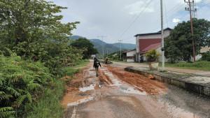 JALAN-BERLUBANG23543.jpg