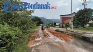 JALAN-RUSAK-160925.jpg