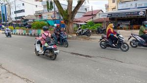 Jalan-Rusak-4554545.jpg