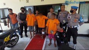 Kapolsek-Pontianak-Kota-AKP-Eeng-Suwenda-saat-memberi-keterangan.jpg
