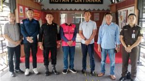 Kecamatan-Menyuke-Resmi-ditahan-Kejari-Landak.jpg