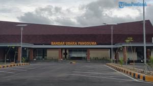 Kepala-Bandara-Pangsuma-Putussibau-Mahdan-Izohar.jpg