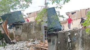 Kondisi-rumah-warga-pasca-atap-roboh.jpg