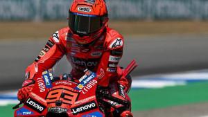 LIVE-Hasil-Sprint-Race-MotoGP-Indonesia-2025-Lengkap-Klasemen-Terbaru-Marquez-Apes-di-Mandalika.jpg
