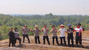 LahanJagungSintang.jpg