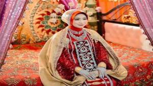 Pakaian-Adat-Gorontalo.jpg