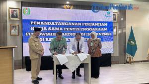 Penandatangan-kerjasama-antara-Direktur-RSUD-dr-Soedarso-Pontianak.jpg