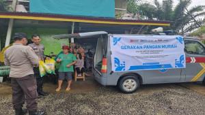 Polres-Sanggau-saat-menggelar-Gerakan-Pangan-Murah-GPM-di-halaman-rumah-warga.jpg