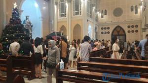 Potret-suasana-Misa-Natal-di-Gereja-Katedral-Kristus-Raja-Sintang11.jpg