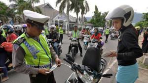 RESMI-Aturan-Tilang-Kendaraan-Terbaru-Per-1-Oktober-2025-Kini-SIM-Langsung-Dicabut-Lengkap-Dendanya.jpg