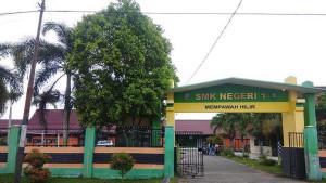 SMK-Negeri-1-Mempawah-Hilir-di-Jalan-A-Djelani-Kelurahan-Terusan.jpg