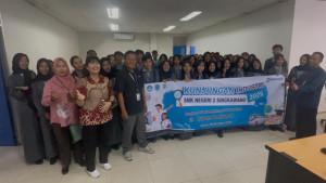 Sebanyak-108-Siswa-SMKN-2-Singkawang-berkunjung-ke-Kantor-Tribun-Pontianak.jpg