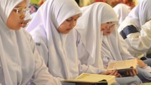 Siswa-belajar-Aqidah-Akhlak-kelas-11.jpg