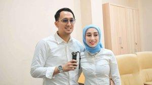 Suami-Reza-Gladys-Attaubah-Mufid-saat-ditemui-di-Polda-Metro-Jaya.jpg