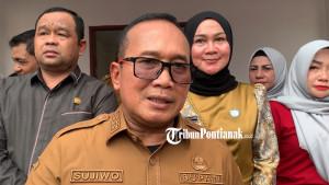 Sujiwo-saat-diwawancarai-usai-2354ewf.jpg