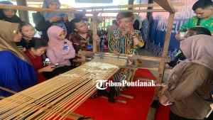 TENUN-KAIN23r4ewf.jpg