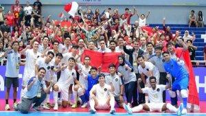 Timnas-Futsal-Indonesia-saat-merayakan-gelar-juara-Piala.jpg